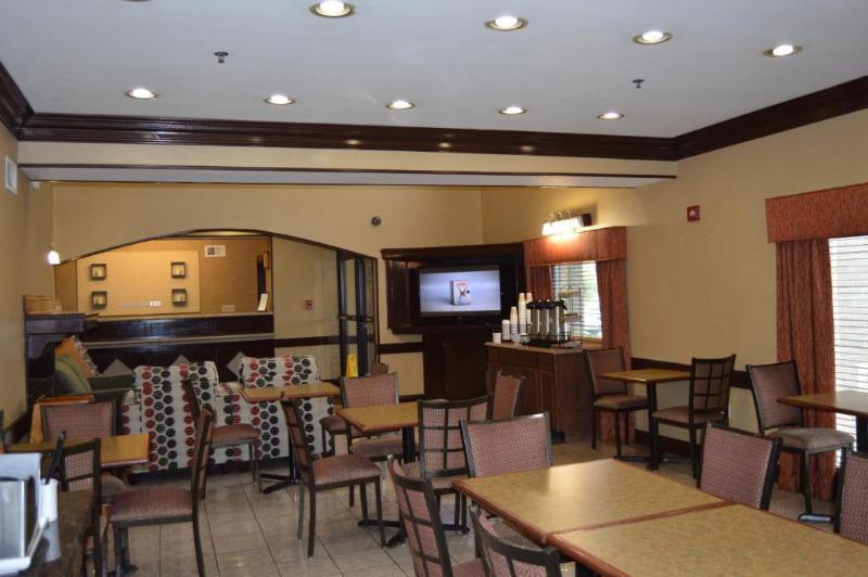 Quality Hotel Conference Center Cincinnati בלו אש מראה חיצוני תמונה